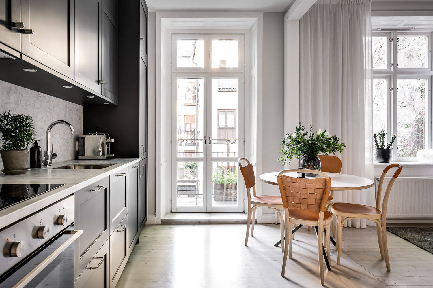 Căn hộ 2PN The Senique Hanoi Tây tứ trạch, view nộ khu cần bán gấp, giá tốt nhất thị trường