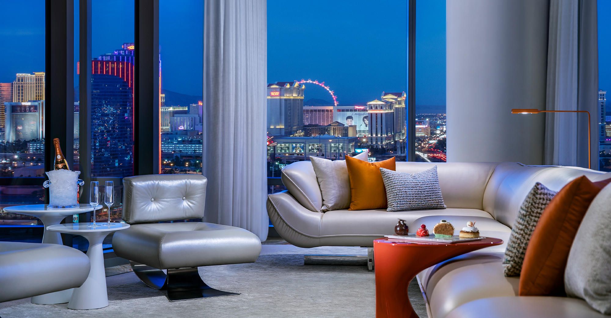 Cho thuê căn hộ Duplex The Senique Hà Nội Ocean Park Gia Lâm, view hồ Ngọc Trai, hướng Đông